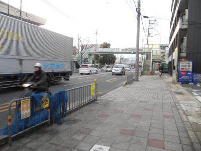 エストレーラの周辺|前面道路