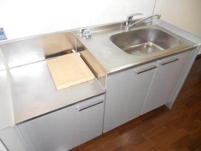 エストレーラのキッチン|2口ガスコンロ設置可