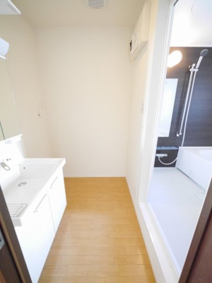 【洗面所】 | ラルーチェ