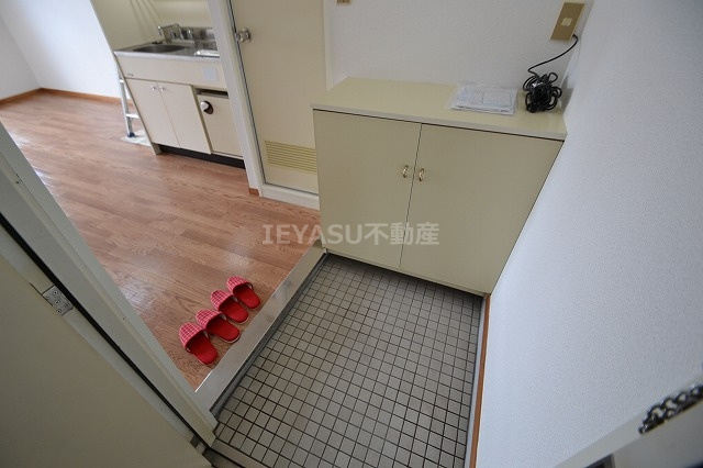 ポエム庚午の収納|玄関にシューズBOXがございます