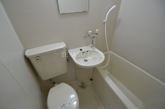 ポエム庚午の洗面所|広い洗面スペース