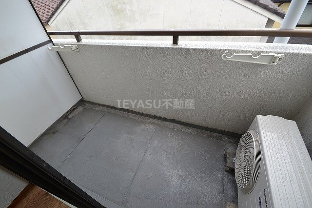 ポエム庚午のバルコニー