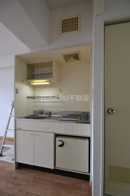 ポエム庚午のキッチン