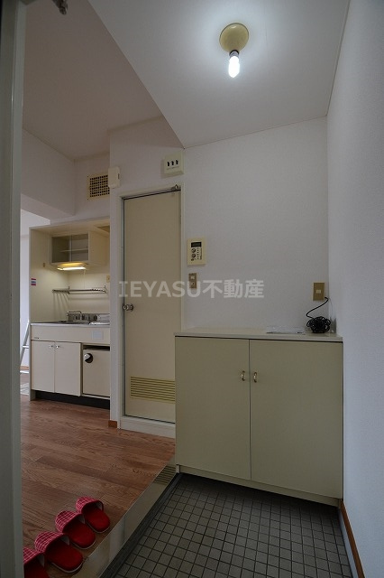 ポエム庚午の玄関|きれいな玄関です