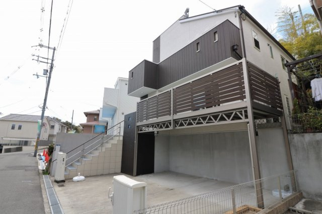 寝屋川市末広町　中古一戸建の外観