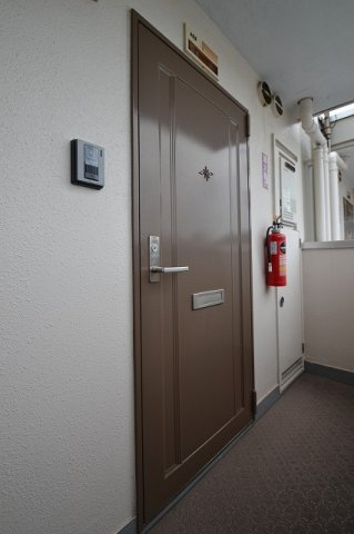 エルハイム庚午A棟の玄関|きれいな玄関です