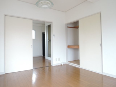 【寝室】 | メゾンやじま