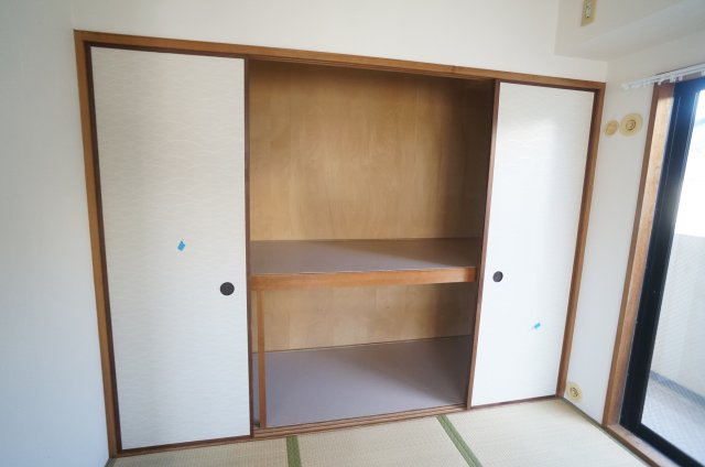 サザンハイムグルックの収納|補修作業・クリーニング開始前