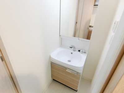 【独立洗面台】 | プレサンス神戸グレンツ | 独立洗面台で身支度をすべて済ませてしまいましょう