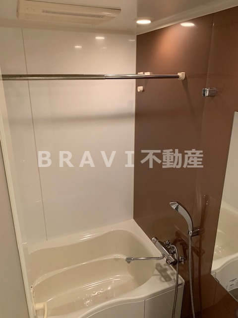 アーデン堺筋本町　BRAVI不動産の浴室|【アーデン堺筋本町】コンパクトで使いやすいお風呂です
