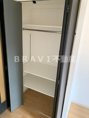 アーデン堺筋本町　BRAVI不動産の収納|【アーデン堺筋本町】小物を収納するのに便利です