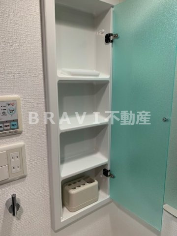 アーデン堺筋本町　BRAVI不動産の収納|【アーデン堺筋本町】こまごまとしたものを収納できそうですね