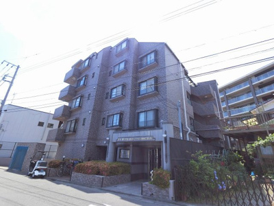 【外観】 | ライオンズマンション新川崎南第2 | 重厚感のある外壁タイル張り。匂いが居室につきにくい独立キッチン採用！家具・エアコン設置！2階南西向き♪