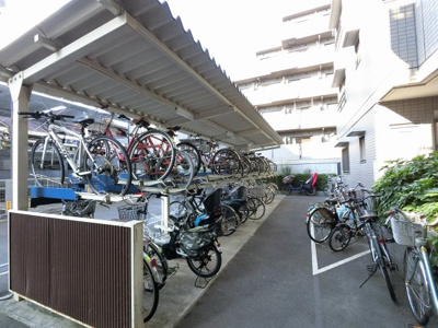 【その他共用部分】 | エンゼルハイム仲池上 | 駐輪場もあります。