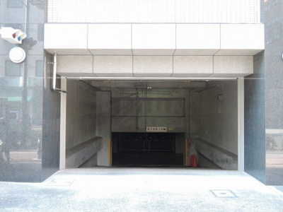 【駐車場】 | アルカーデン新横浜 | 地下駐車場