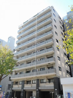 【外観】 | アルカーデン新横浜 | 南西向き・三方角部屋！廊下側も人通りが少なくプライバシーを確保。
全居室に窓が有り開放感がございます。家事効率の良いL字型キッチン採用！