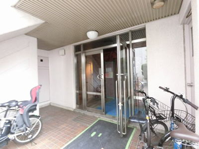 【エントランス】 | ベルローゼ馬込 | 都営地下鉄浅草線始発駅「西馬込」駅徒歩4分、「馬込」駅徒歩10分！忙しい朝が助かる立地、暮らしにゆとりが生まれます。