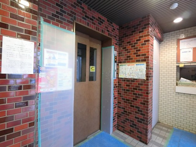【その他共用部分】 | ベルローゼ馬込 | お買い物時やベビーカーの出し入れに便利なエレベーター付。