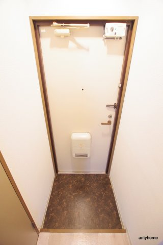 アーバンコートHRT 仲介手数料無料の玄関