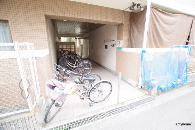 アーバンコートHRT 仲介手数料無料のエントランス