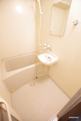 アーバンコートHRT 仲介手数料無料の浴室