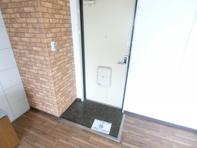 ラフィーネ1号館の玄関