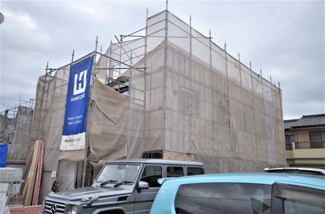 【外観】 | 1号棟　現地（2019年９月）撮影
上棟しました！
面積119.95㎡、建物面積106.1㎡