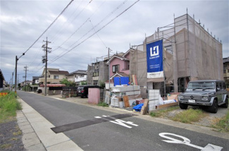 【前面道路含む現地写真】 | 1号棟　現地（2019年９月）撮影
上棟しました！
面積119.95㎡、建物面積106.1㎡