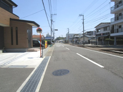 【前面道路含む現地写真】 | 高知市高須新木 新築売家 3SLDK | 接道前面東向き　