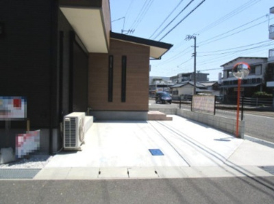 【駐車場】 | 高知市高須新木 新築売家 3SLDK | 土地面積　31.03坪　駐車2台のスペース