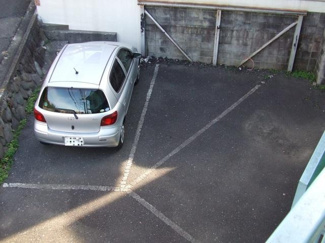 【駐車場】