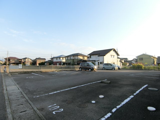 カルムKⅡ　B棟の駐車場