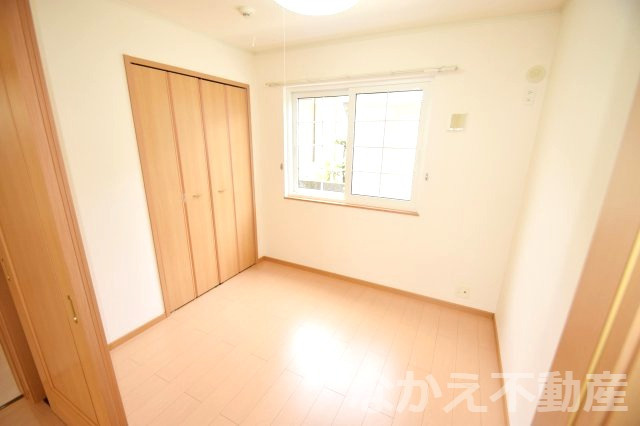 【寝室】 | 使い勝手のいい寝室です