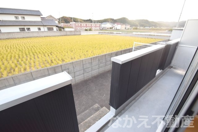 【バルコニー】 | 開放的で明るい空間を演出してくれるバルコニーです