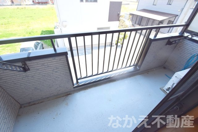 【バルコニー】 | お洗濯にも便利なバルコニー付き