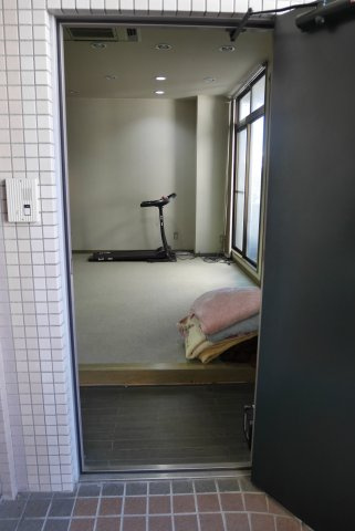 城南第２ビル　2階北側の玄関