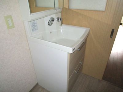 【独立洗面台】 | 高知市十津1丁目 中古売家 3DK | シャワー付き洗面台