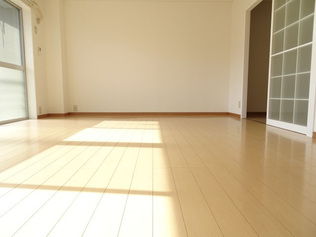 レジデントリバティーの洋室