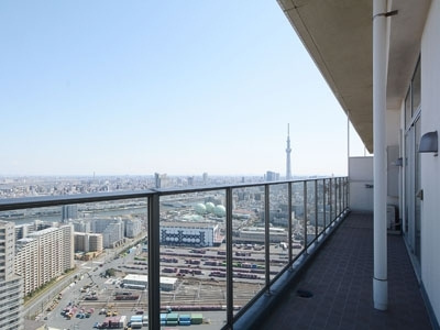 荒川区南千住４丁目の賃貸マンションのバルコニー