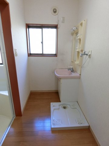 白子関貸家の洗面所