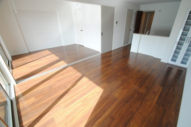 ムーンコート梅満の居間・リビング|内装イメージ：同物件別室