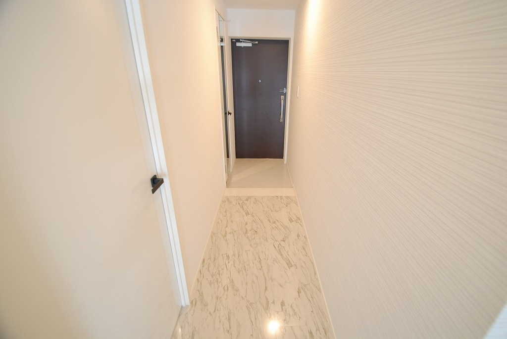 ムーンコート梅満の玄関|内装イメージ：同物件別室