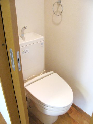 エメラルドレジデンスのトイレ|※写真は同タイプの別室になります