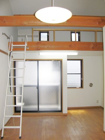 エメラルドレジデンスの洋室|※写真は同タイプの別室になります