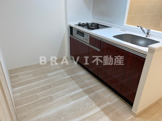 ラクラス本町東　BRAVI不動産のキッチン|【スプランディット本町東】キッチンスペース