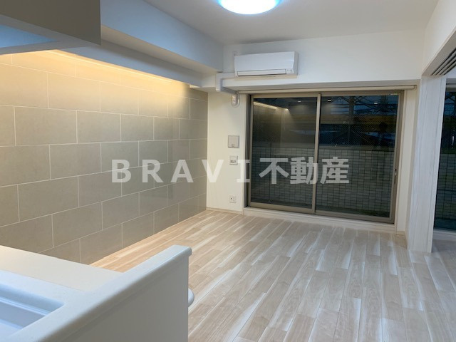 ラクラス本町東　BRAVI不動産の居間・リビング|【スプランディット本町東】リビングです