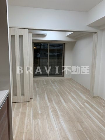 ラクラス本町東　BRAVI不動産の居間・リビング|【ラクラス本町東】ゆったり過ごせる居間です