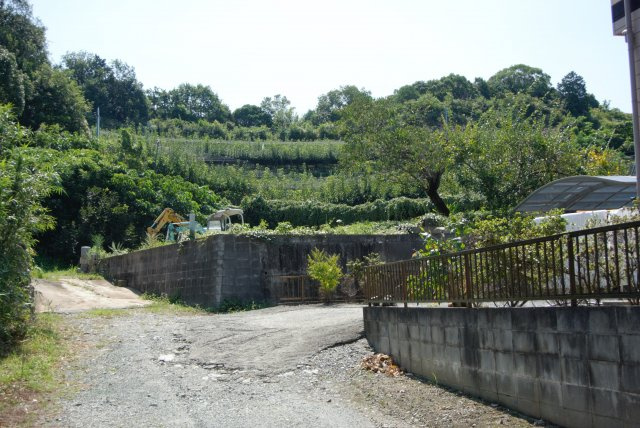 八女市立花町北山土地の前面道路含む現地写真