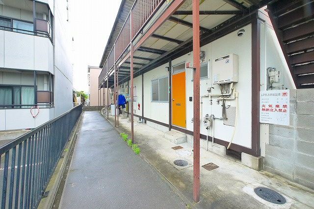 南ハイツのその他共用部分|明るい共有スペース