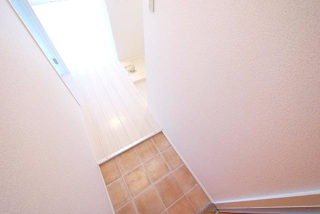 南ハイツの玄関|落ち着いた玄関です